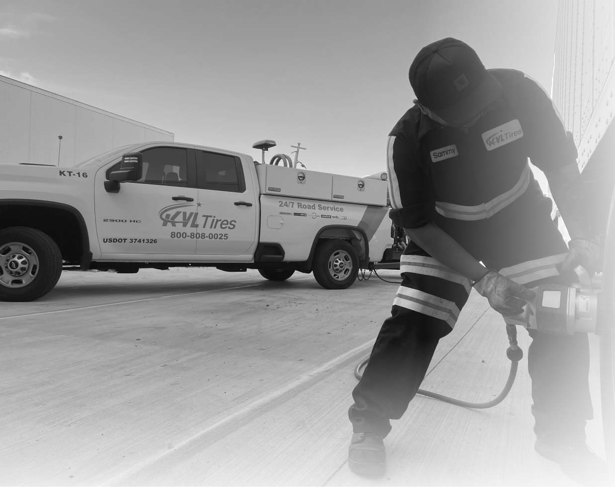 You will get the on-time roadside assistance service by our experts. KVL Tires are here for you to provide hassle free and reliable roadside assistance.
